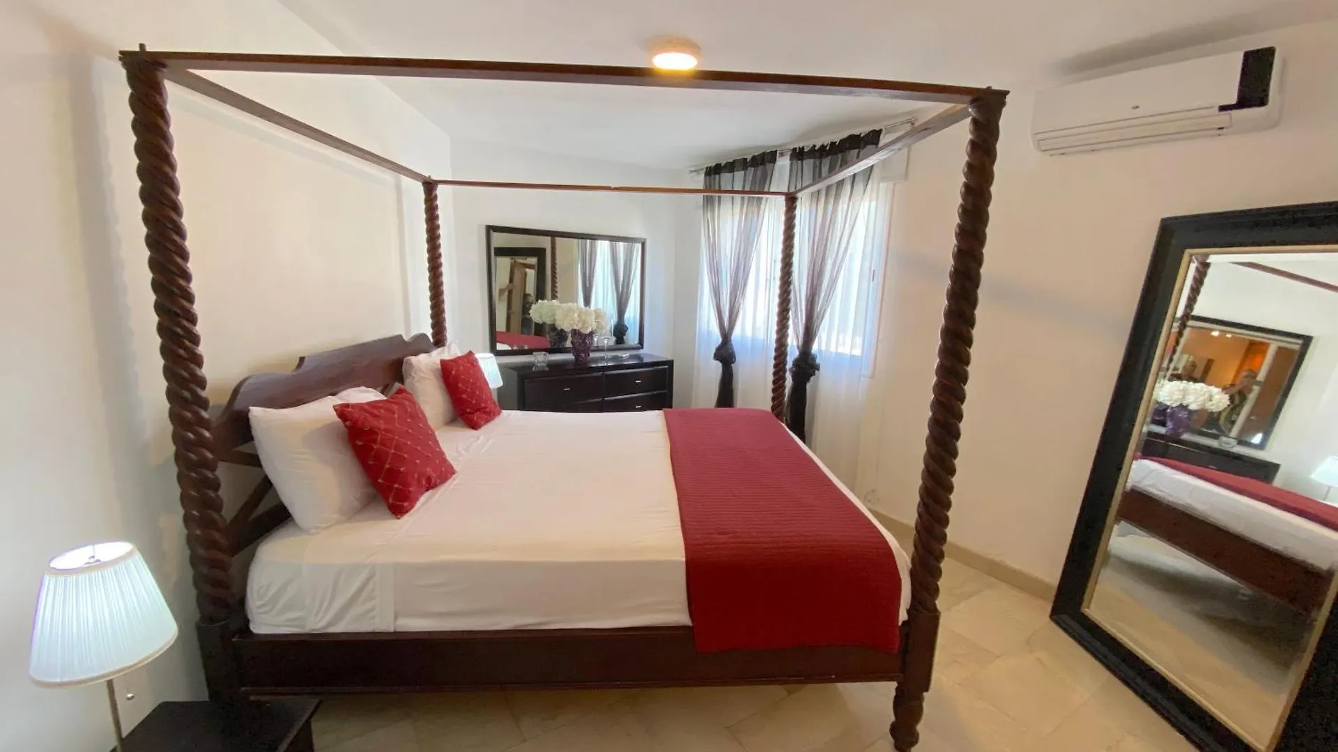 Tropical Suites And Villas - Los Corales Beach - Great Location With Many Restaurants Punta Cana Dominik Cumhuriyeti