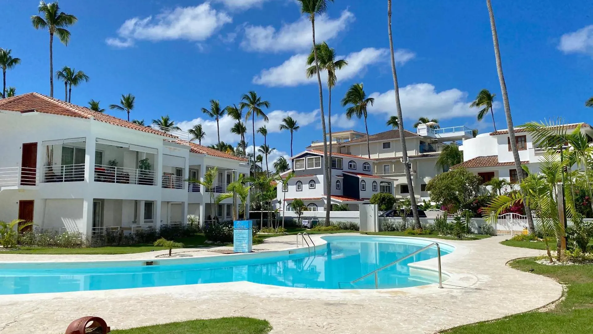 Tropical Suites And Villas - Los Corales Beach - Great Location With Many Restaurants Punta Cana Apart Otel